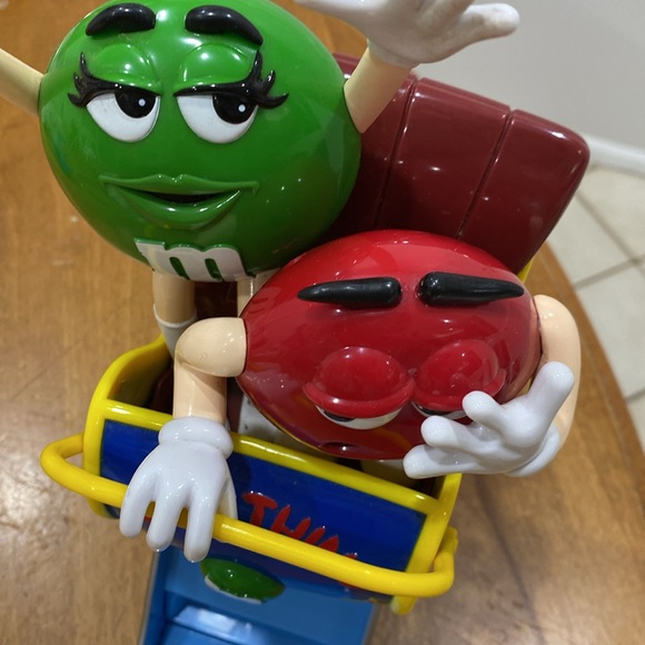 M&M’s, vintage candy dispenser. - Picture 11 of 13